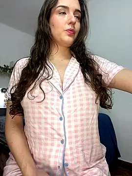 tatianaAlvarez1 online show from 21, 10, 2025