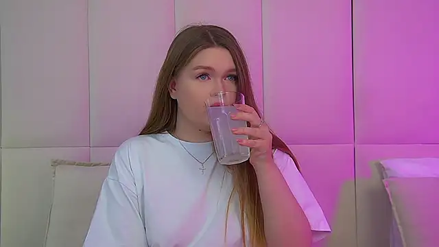 CrystalLyons online show from 9, 3, 2026