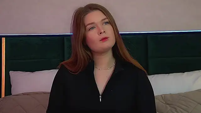 CrystalLyons online show from 8, 11, 2025