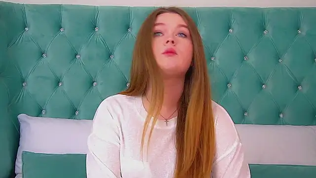 CrystalLyons online show from 14, 11, 2025