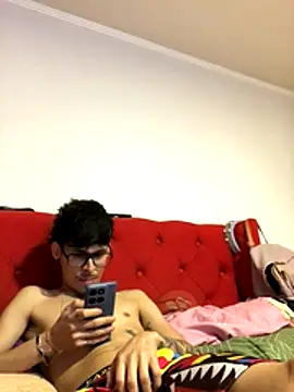 Snapshot of ronsex27 chatting on 4, 11, 2025 ronsex27 online show from 4, 11, 2025