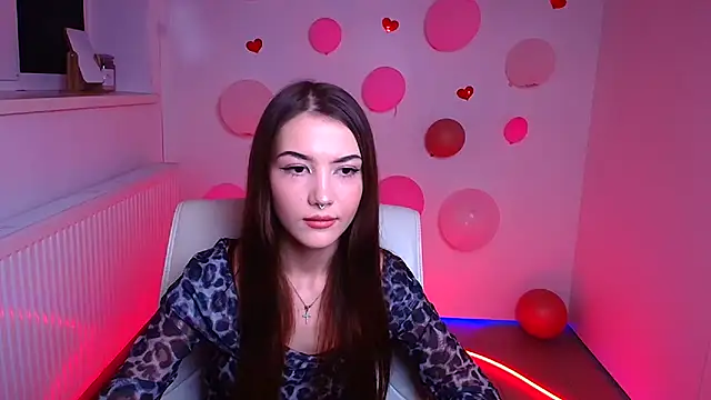 Sandy GG online show from 8, 3, 2025