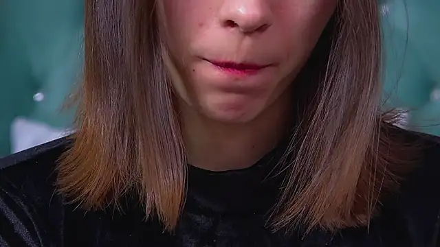 Snapshot of PollyLanders chatting on 21, 11, 2025 PollyLanders online show from 21, 11, 2025