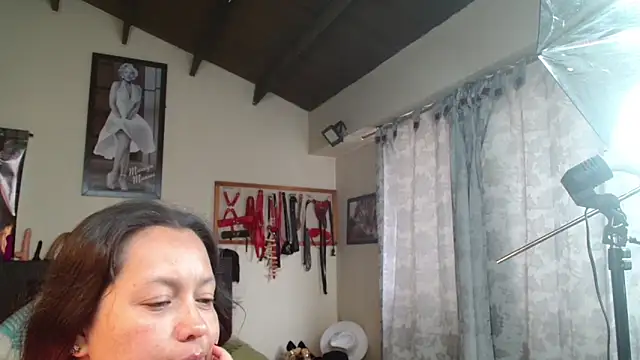 Snapshot of Marilynselxoveanalhard chatting on 3, 6, 2026 Marilynselxoveanalhard online show from 3, 6, 2026