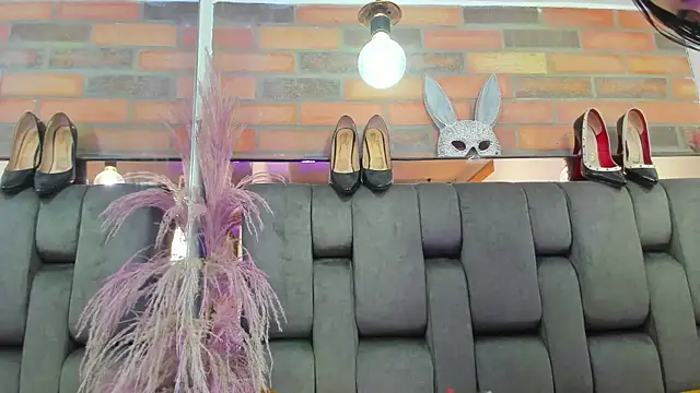 JESSYCORTES online show from 24, 10, 2025