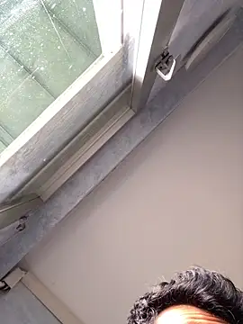 Lucascacaca online show from 8, 4, 2026