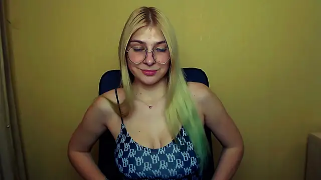 Luna Lush  online show from 29, 1, 2025