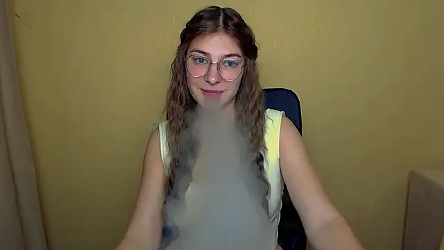 Luna Lush  online show from 17, 10, 2025