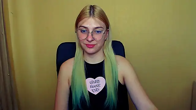 Luna Lush  online show from 13, 1, 2025