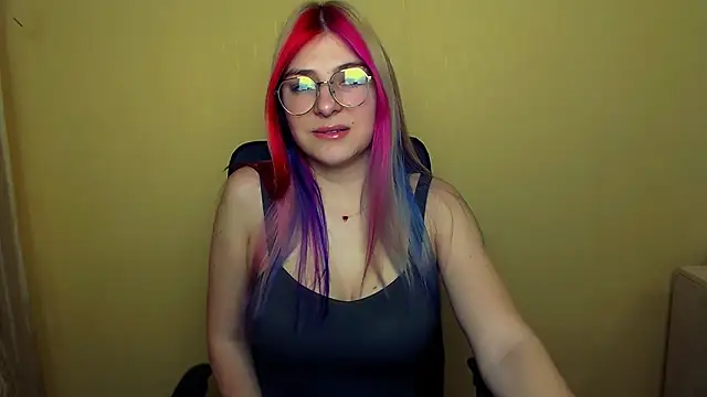 Luna Lush  online show from 28, 2, 2025