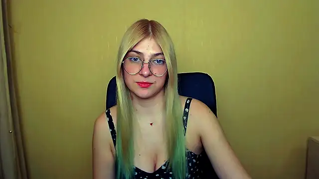 Luna Lush  online show from 24, 1, 2025