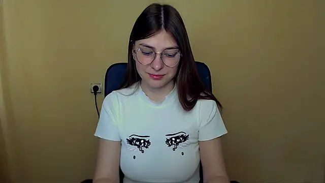 Luna Lush  online show from 10, 2, 2026