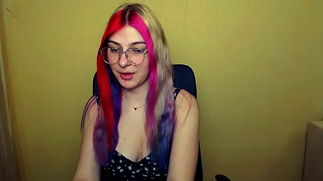 Luna Lush  online show from 26, 2, 2025