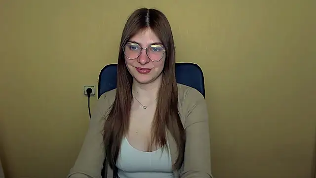 Snapshot of Luna_Lush_ chatting on 24, 4, 2026 Luna Lush online show from 24, 4, 2026