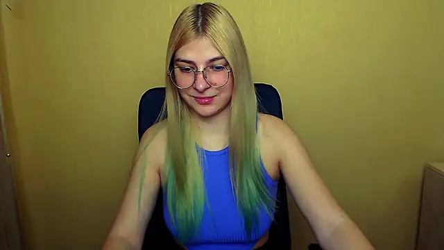 Luna Lush  online show from 6, 2, 2025