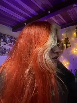 Snapshot of SophiaWeestt99 chatting on 20, 5, 2026 SophiaWeestt99 online show from 20, 5, 2026