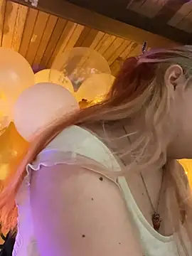 SophiaWeestt99 online show from 18, 3, 2026