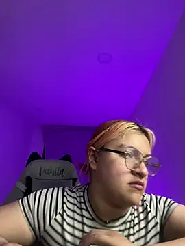 Snapshot of SophiaWeestt99 chatting on 27, 6, 2026 SophiaWeestt99 online show from 27, 6, 2026
