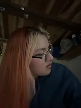 Snapshot of SophiaWeestt99 chatting on 13, 5, 2026 SophiaWeestt99 online show from 13, 5, 2026