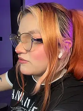 Snapshot of SophiaWeestt99 chatting on 2, 7, 2026 SophiaWeestt99 online show from 2, 7, 2026