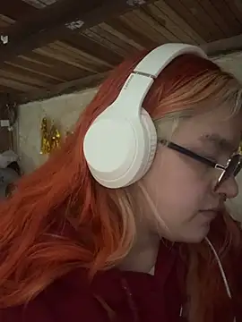 Snapshot of SophiaWeestt99 chatting on 26, 5, 2026 SophiaWeestt99 online show from 26, 5, 2026