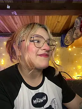 SophiaWeestt99 online show from 18, 1, 2026