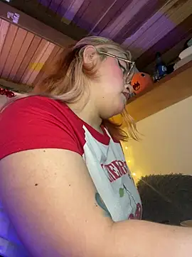 SophiaWeestt99 online show from 25, 2, 2026