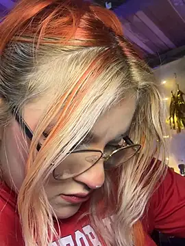 Snapshot of SophiaWeestt99 chatting on 23, 4, 2026 SophiaWeestt99 online show from 23, 4, 2026