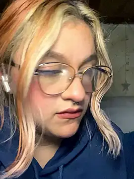 SophiaWeestt99 online show from 13, 1, 2026