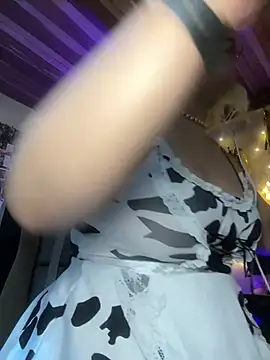 Snapshot of SophiaWeestt99 chatting on 10, 5, 2026 SophiaWeestt99 online show from 10, 5, 2026