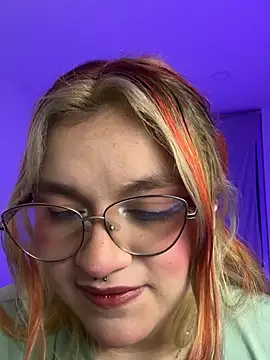 Snapshot of SophiaWeestt99 chatting on 23, 7, 2026 SophiaWeestt99 online show from 23, 7, 2026