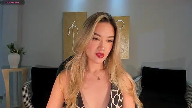 RebeccaHudson online show from 2, 2, 2026