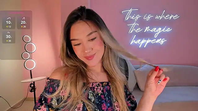 RebeccaHudson online show from 30, 10, 2025