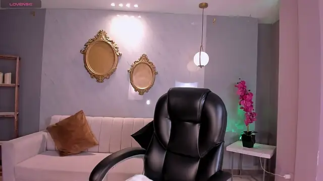 Snapshot of RebeccaHudson chatting on 28, 5, 2026 RebeccaHudson online show from 28, 5, 2026