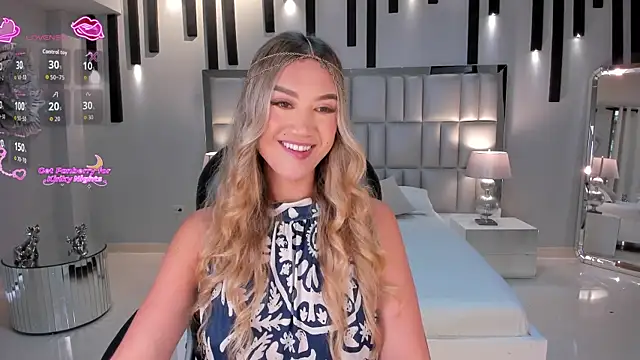 RebeccaHudson online show from 12, 7, 2026