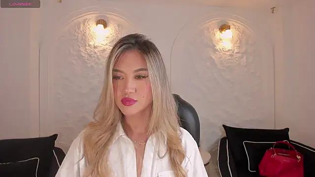 RebeccaHudson online show from 11, 3, 2026