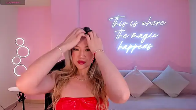 RebeccaHudson online show from 2, 3, 2026