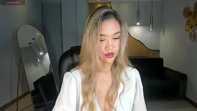 RebeccaHudson online show from 26, 3, 2026