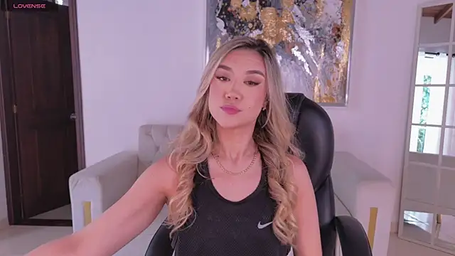 RebeccaHudson online show from 26, 6, 2026