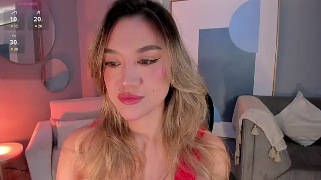 RebeccaHudson online show from 10, 10, 2025