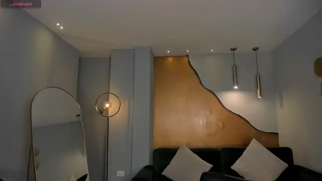 RebeccaHudson online show from 3, 12, 2025