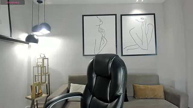 RebeccaHudson online show from 5, 2, 2026