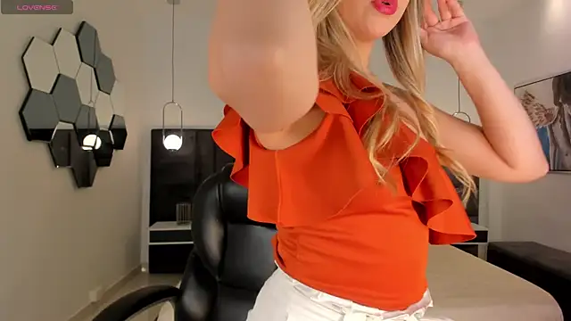 RebeccaHudson online show from 21, 6, 2026