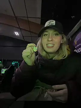 M1ssyk1ssy online show from 4, 1, 2025