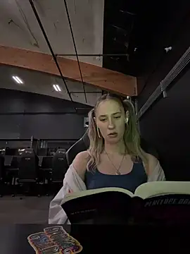 M1ssyk1ssy online show from 20, 3, 2026