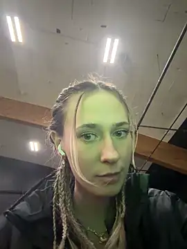 M1ssyk1ssy online show from 8, 3, 2026