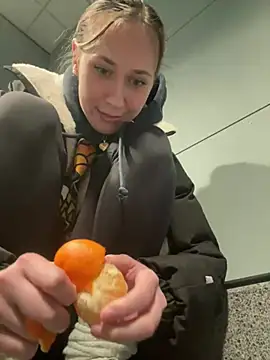 M1ssyk1ssy online show from 9, 1, 2025