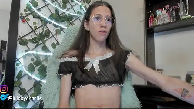 Snapshot of vodkadelulo chatting on 27, 2, 2026 vodkadelulo online show from 27, 2, 2026