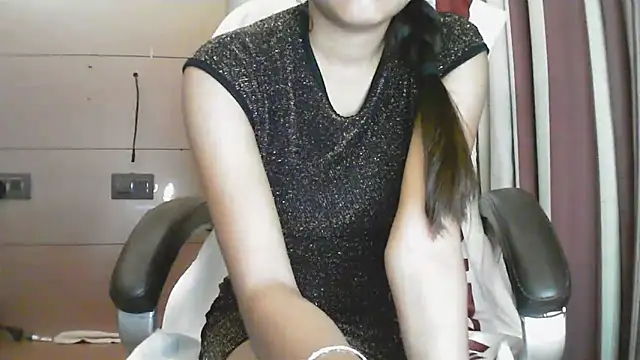 Snapshot of collage_hoty chatting on 13, 12, 2025 collage hoty online show from 13, 12, 2025