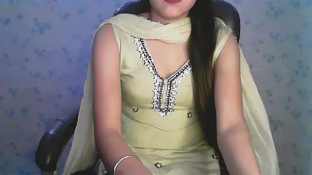 Snapshot of collage_hoty chatting on 18, 6, 2026 collage hoty online show from 18, 6, 2026